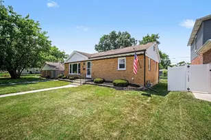 10848 Lombard Ave, Chicago Ridge, IL 60415 - Photo 2