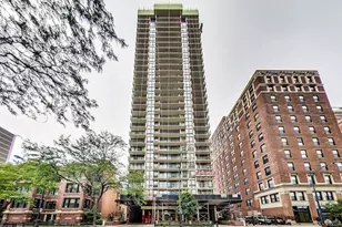 3150 N Sheridan Rd, Chicago, IL 60657 - Photo 1