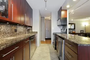 3150 N Sheridan Rd, Chicago, IL 60657 - Photo 4