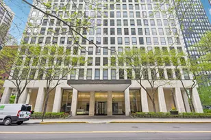 260 E Chestnut St, Chicago, IL 60611 - Photo 4