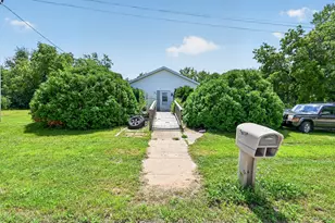 2067 Shaw Rd, Amboy, IL 61310 - Photo 4