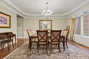 5640 Bergamot Ct, Naperville, IL 60564 - Photo 8