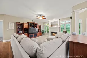 5640 Bergamot Ct, Naperville, IL 60564 - Photo 10