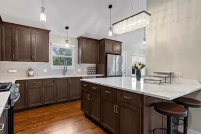 1629 N Summit Street, Wheaton, IL 60187 - Photo 6