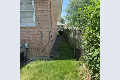 121 S 18th Avenue, Maywood, IL 60153 - Photo 4