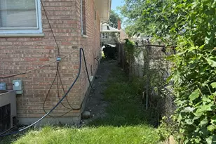 121 S 18th Ave, Maywood, IL 60153 - Photo 4