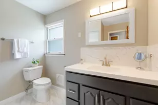 3504 Illinois Rd, Wilmette, IL 60091 - Photo 18