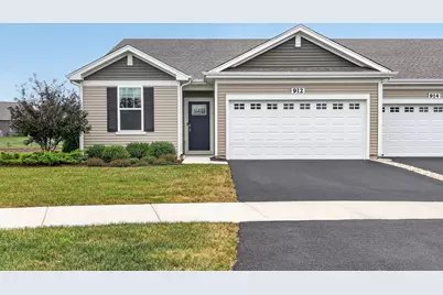 912 Homerton Boulevard, North Aurora, IL 60542 - Photo 1