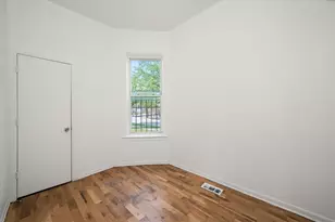 2857 W Polk St, Chicago, IL 60612 - Photo 10
