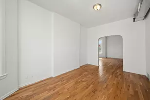 2857 W Polk St, Chicago, IL 60612 - Photo 2