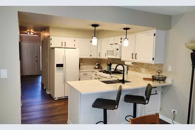 159 Saratoga Court, Vernon Hills, IL 60061 - Photo 8