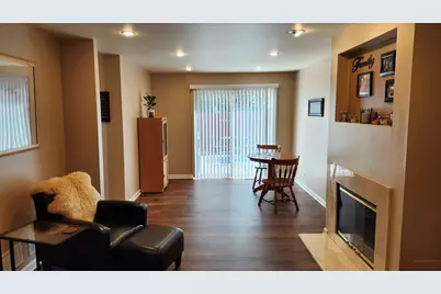 159 Saratoga Court, Vernon Hills, IL 60061 - Photo 6