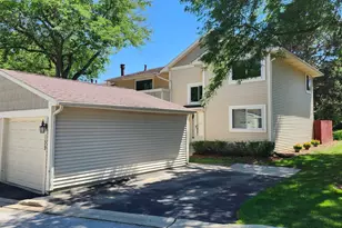 159 Saratoga Ct, Vernon Hills, IL 60061 - Photo 1
