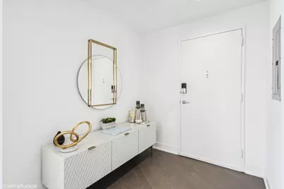 510 W Erie Street #1701, Chicago, IL 60654 - Photo 2