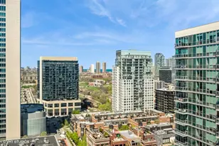 510 W Erie St, Chicago, IL 60654 - Photo 18