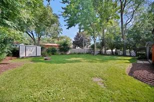 2538 Willow Ave, Woodridge, IL 60517 - Photo 28