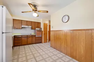 816 Delphia Ave, Elk Grove Village, IL 60007 - Photo 8