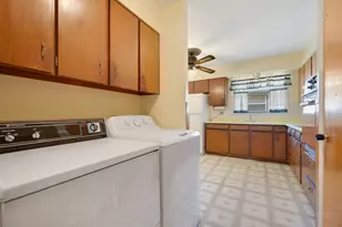 816 Delphia Ave, Elk Grove Village, IL 60007 - Photo 10