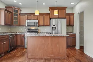 304 Preston St, Savoy, IL 61874 - Photo 16