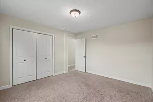 304 Preston St, Savoy, IL 61874 - Photo 24