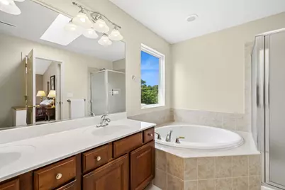 2312 W Cascade Circle, Round Lake, IL 60073 - Photo 18