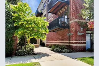 1107 Greenleaf Avenue #2I, Wilmette, IL 60091 - Photo 1