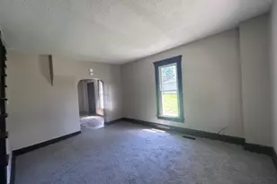 17 Indiana St, Danville, IL 61832 - Photo 2