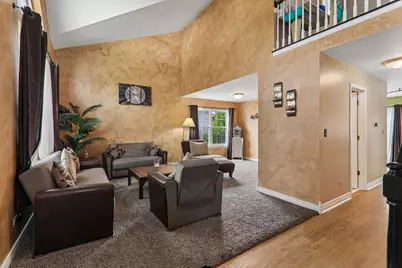 341 Dorchester Lane, Grayslake, IL 60030 - Photo 2