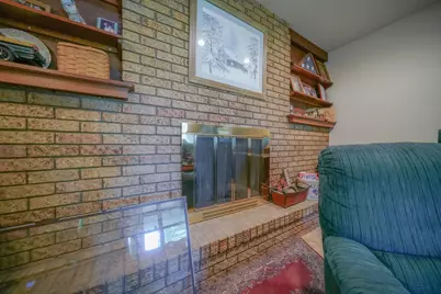 210 Drake Avenue, Rochelle, IL 61068 - Photo 8