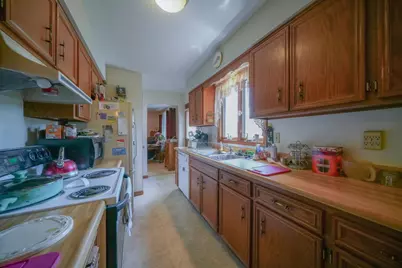 210 Drake Avenue, Rochelle, IL 61068 - Photo 10