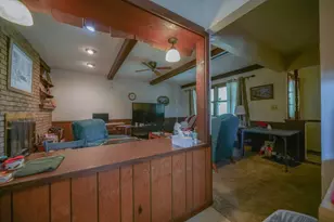 210 Drake Ave, Rochelle, IL 61068 - Photo 12