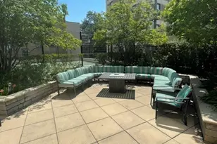 3930 N Pine Grove Ave, Chicago, IL 60613 - Photo 32