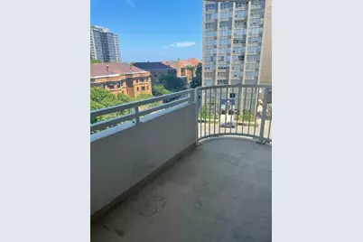 3930 N Pine Grove Avenue #707, Chicago, IL 60613 - Photo 8