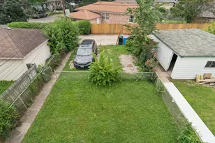 8254 W Forest Preserve Ave, Chicago, IL 60634 - Photo 24