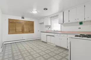 8254 W Forest Preserve Ave, Chicago, IL 60634 - Photo 20