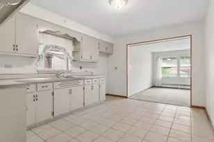 8254 W Forest Preserve Ave, Chicago, IL 60634 - Photo 12