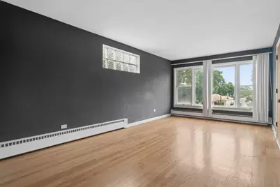 8254 W Forest Preserve Avenue, Chicago, IL 60634 - Photo 2