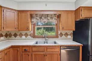 2N418 Amy Ave, Glen Ellyn, IL 60137 - Photo 10