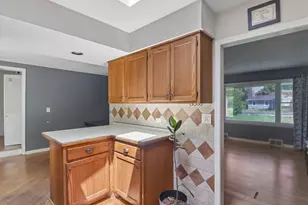 2N418 Amy Ave, Glen Ellyn, IL 60137 - Photo 12