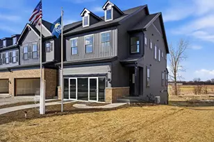 2816 Preserve Cir, Aurora, IL 60502 - Photo 1