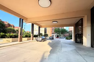 3930 N Pine Grove Ave, Chicago, IL 60613 - Photo 44