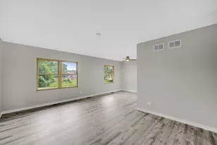 3517 Bordeaux Ct, Hazel Crest, IL 60429 - Photo 4