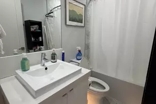 2145 W Fletcher St, Chicago, IL 60618 - Photo 12