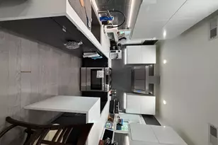 2145 W Fletcher St, Chicago, IL 60618 - Photo 14