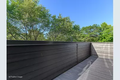 2347 W Morse Avenue, Chicago, IL 60645 - Photo 24