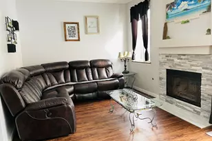 1385 Redbridge Ct, Grayslake, IL 60030 - Photo 8