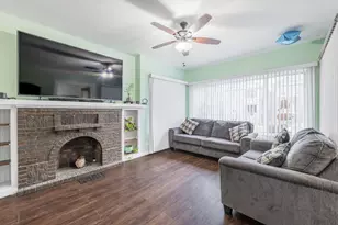 6733 S Campbell Ave, Chicago, IL 60629 - Photo 4