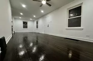10055 S Oglesby Ave, Chicago, IL 60617 - Photo 8