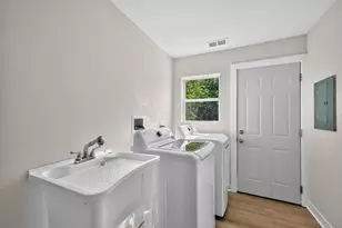 213 May St, Bensenville, IL 60106 - Photo 16