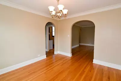 6326 N Artesian Avenue #3R, Chicago, IL 60659 - Photo 8